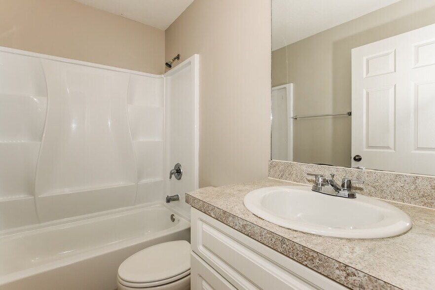 Building Photo - 7786 104th Ct