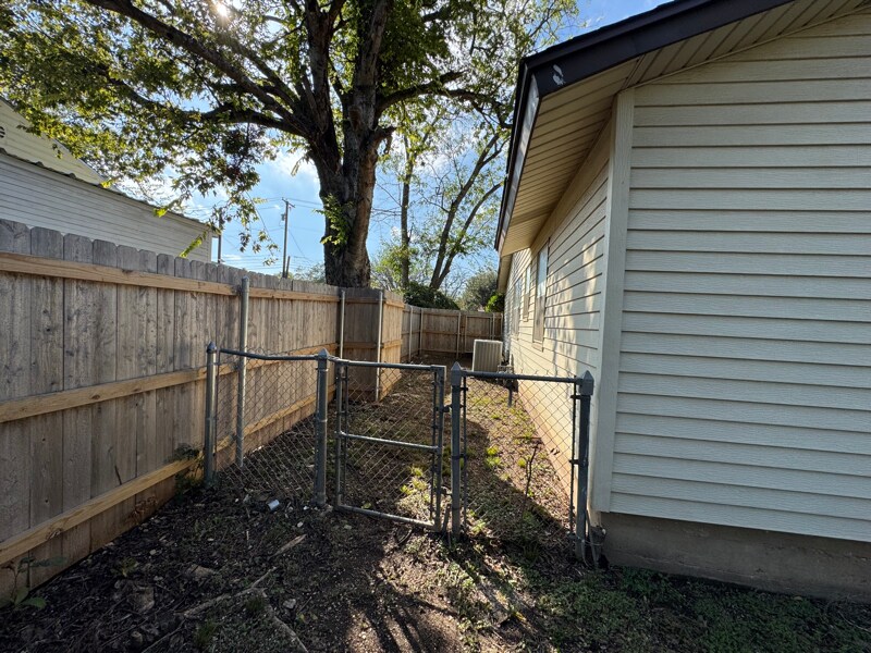 Building Photo - 2217 N 42nd St