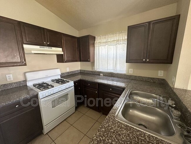Building Photo - 5104 Aventura Blvd