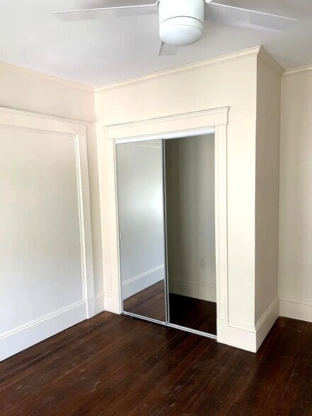 Building Photo - 449 Washington St