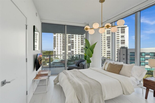 Building Photo - 2200 N Ocean Blvd