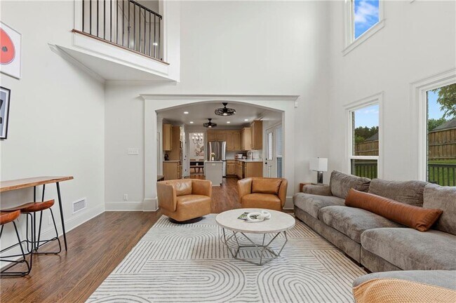Building Photo - 4221 Willow Oak Dr