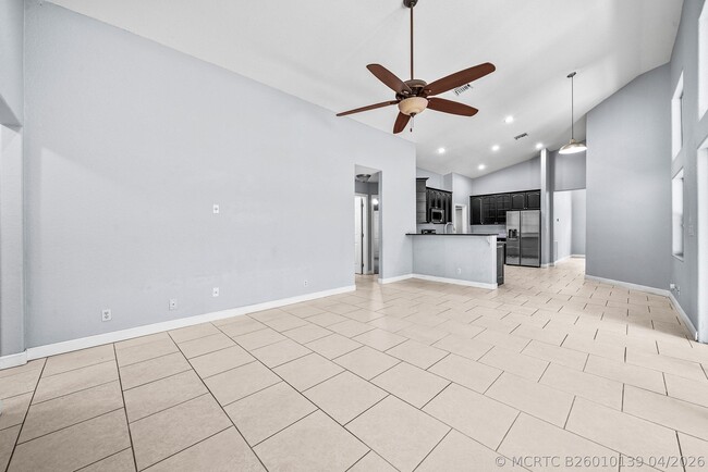 Building Photo - 16105 Temple Blvd