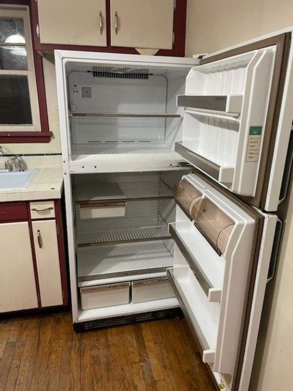 Building Photo - 10306 Runnymede Ave