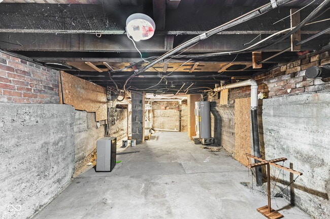 Building Photo - 420 S East St