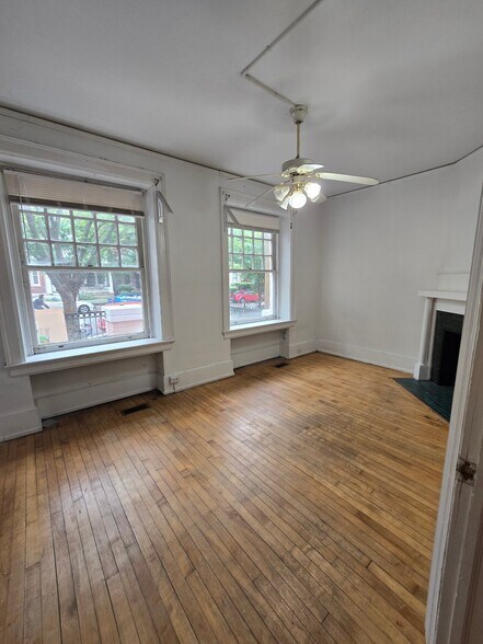 Building Photo - 1103 W Franklin St