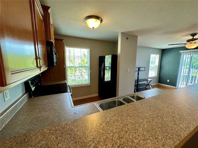 Building Photo - 6203 Spring River Dr