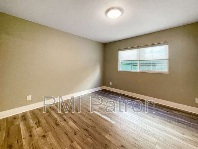 Building Photo - 21602 Belshire Ave