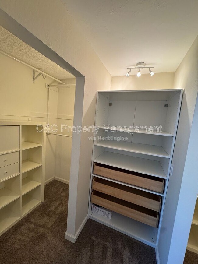 Building Photo - 912 Sunnybrae Ln