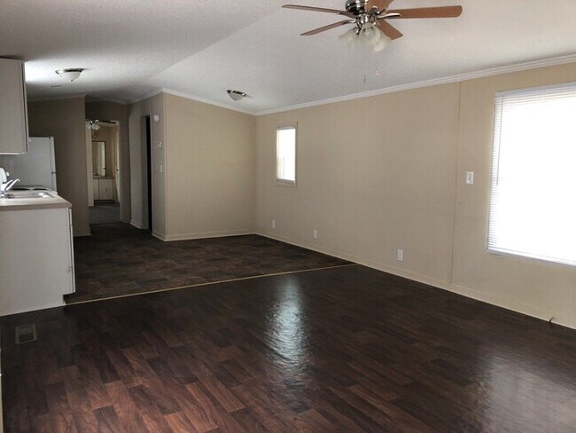 Building Photo - Home for Rent