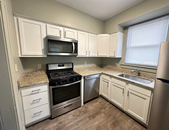 Building Photo - 66 W California Ave