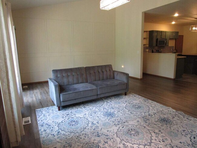 Building Photo - 3 Bedroom Home in Gig Harbor’s Minterwood