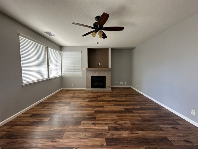 Building Photo - Beautiful home in Damonte Ranch Area