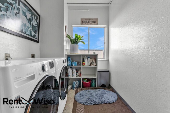 Building Photo - 11 Argent Alley