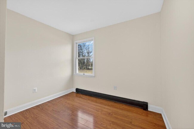 Building Photo - 27 Reeves Station Rd