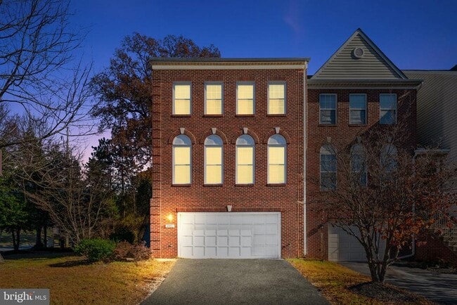 Building Photo - 2901 Mainstone Dr