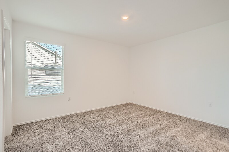Building Photo - 2712 Shimsham Dr