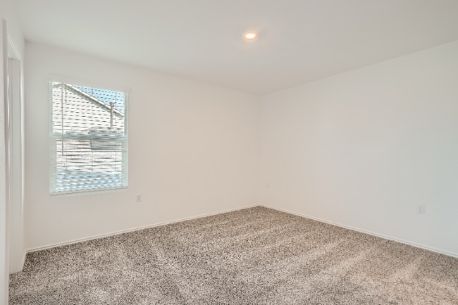 Building Photo - 2712 Shimsham Dr