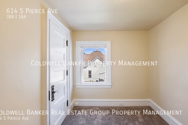 Building Photo - Beautiful Brick Single Family Home