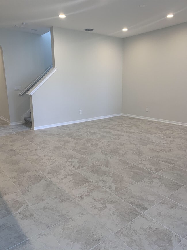 Building Photo - 1547 Bayfront Pk Aly