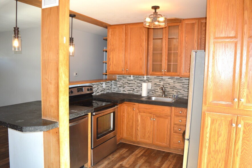 Building Photo - 2543 Chesapeake Dr