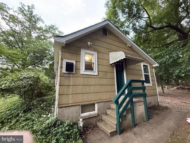 Building Photo - 6650 Montgomery Rd