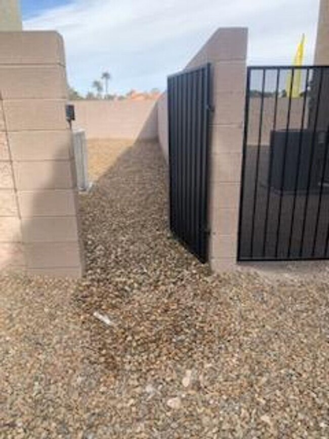 Building Photo - Home for Rent