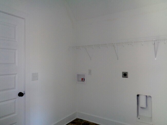 Building Photo - Beautiful Home for Rent in Tuscaloosa... Available to View with 48-hour Notice!!!