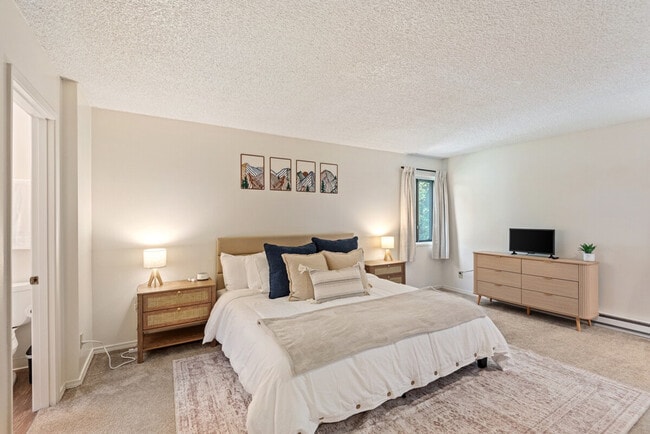 Building Photo - 6630 SW Capitol Hwy