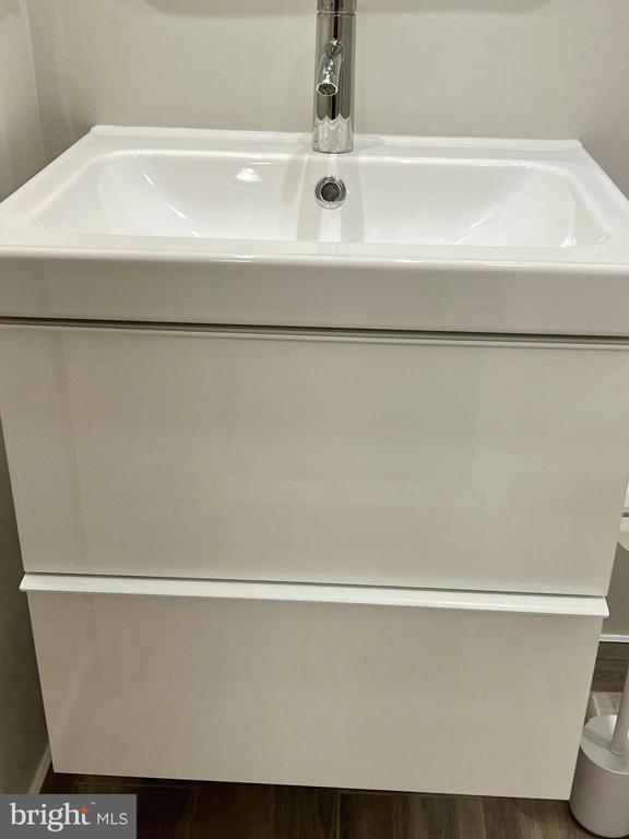 Building Photo - 118 Roberts Ln