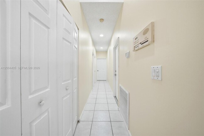 Building Photo - 2513 Coral Trace Pl