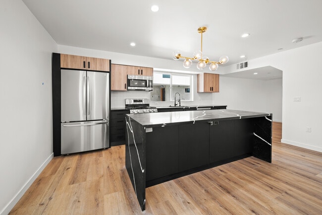 Building Photo - 6053 Craner Ave