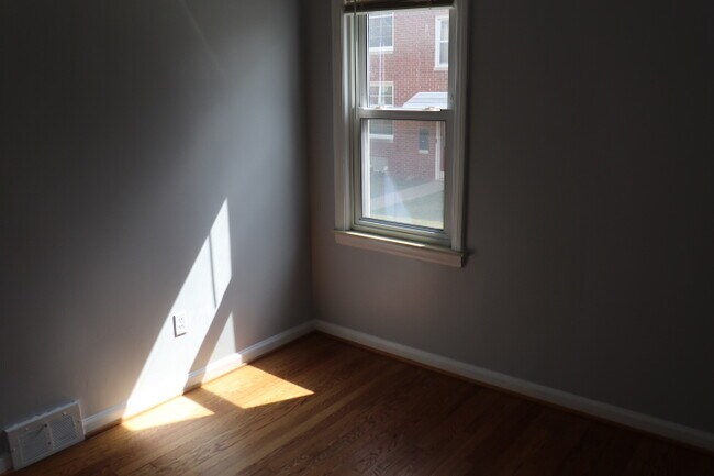 Bedroom - 21726 Snow Ave