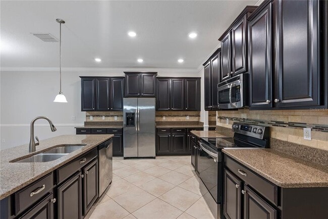 Building Photo - 19342 Paddock View Dr