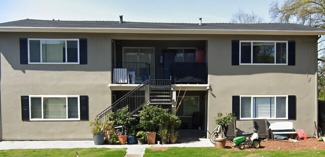 Building Photo - 1817 Piedmont Way