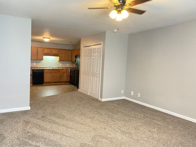 Building Photo - 109 Maureen Dr