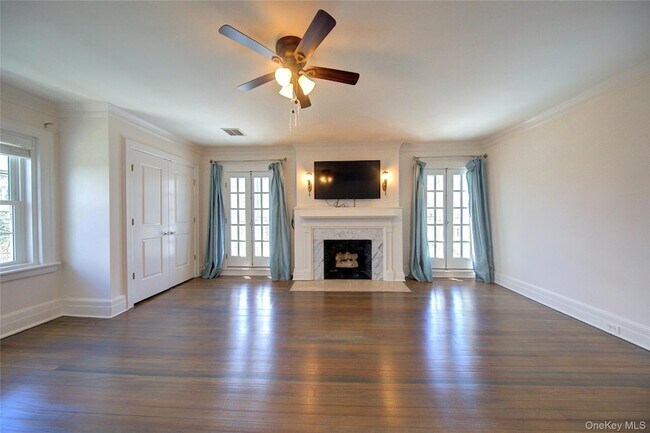 Building Photo - 159 Magnolia Blvd