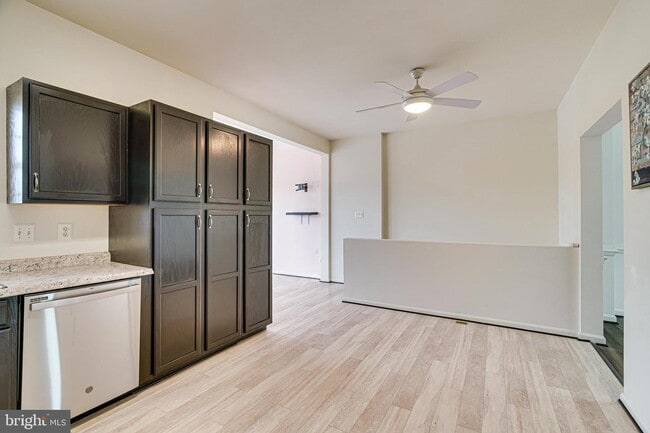 Building Photo - 417 Sparkleberry Terrace NE