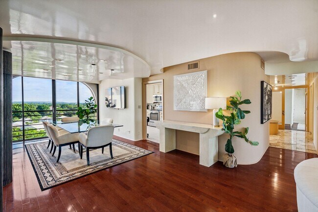 Building Photo - 7217 Promenade Dr