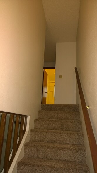 Stairs - 271 146th Pl NE