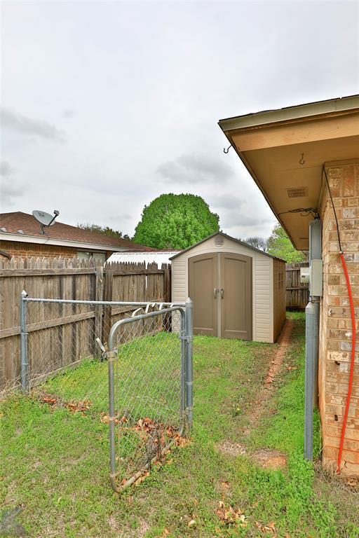 Building Photo - 5210 Meadowick Ln
