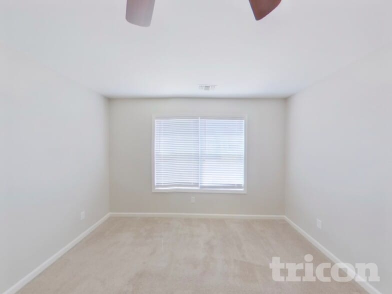 Building Photo - 18 Driftwood Ave