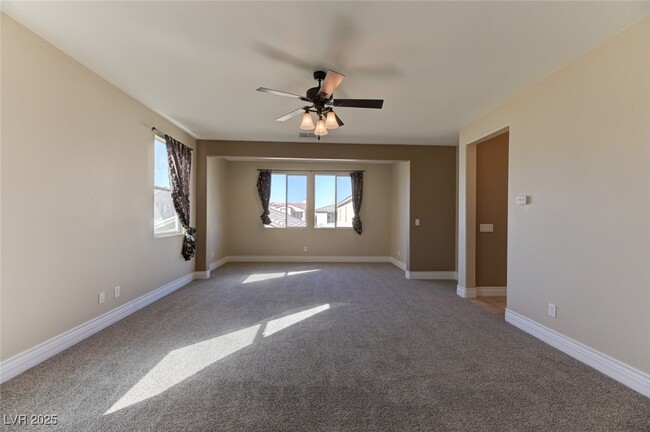 Building Photo - 104 Honors Course Dr