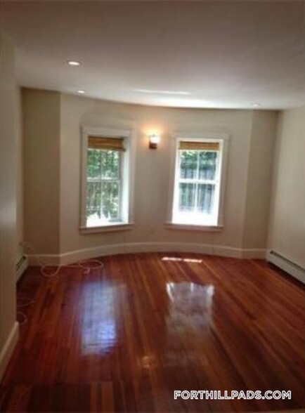 Building Photo - 151 Highland St