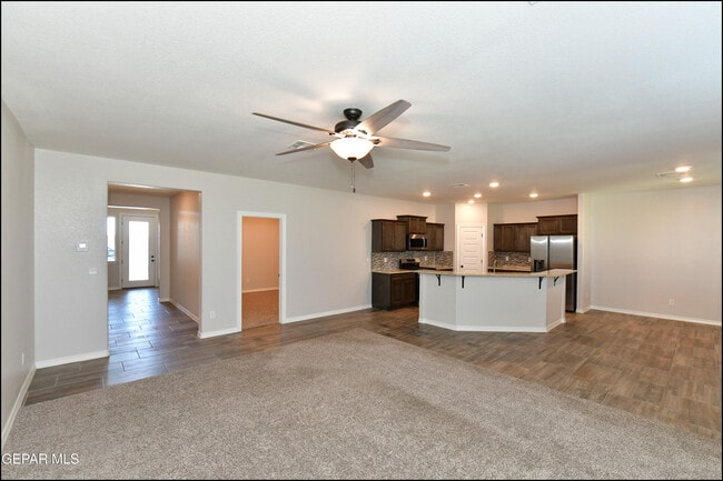 Building Photo - 2712 Sammy Cervantes St