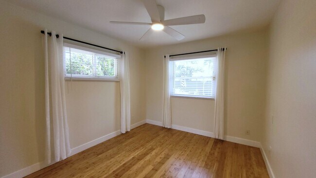 Building Photo - Stunning remodel in ideal location!