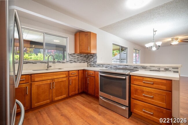 Building Photo - Available Now! 3 BD / 2 BA Carport parking Home in Mililani!