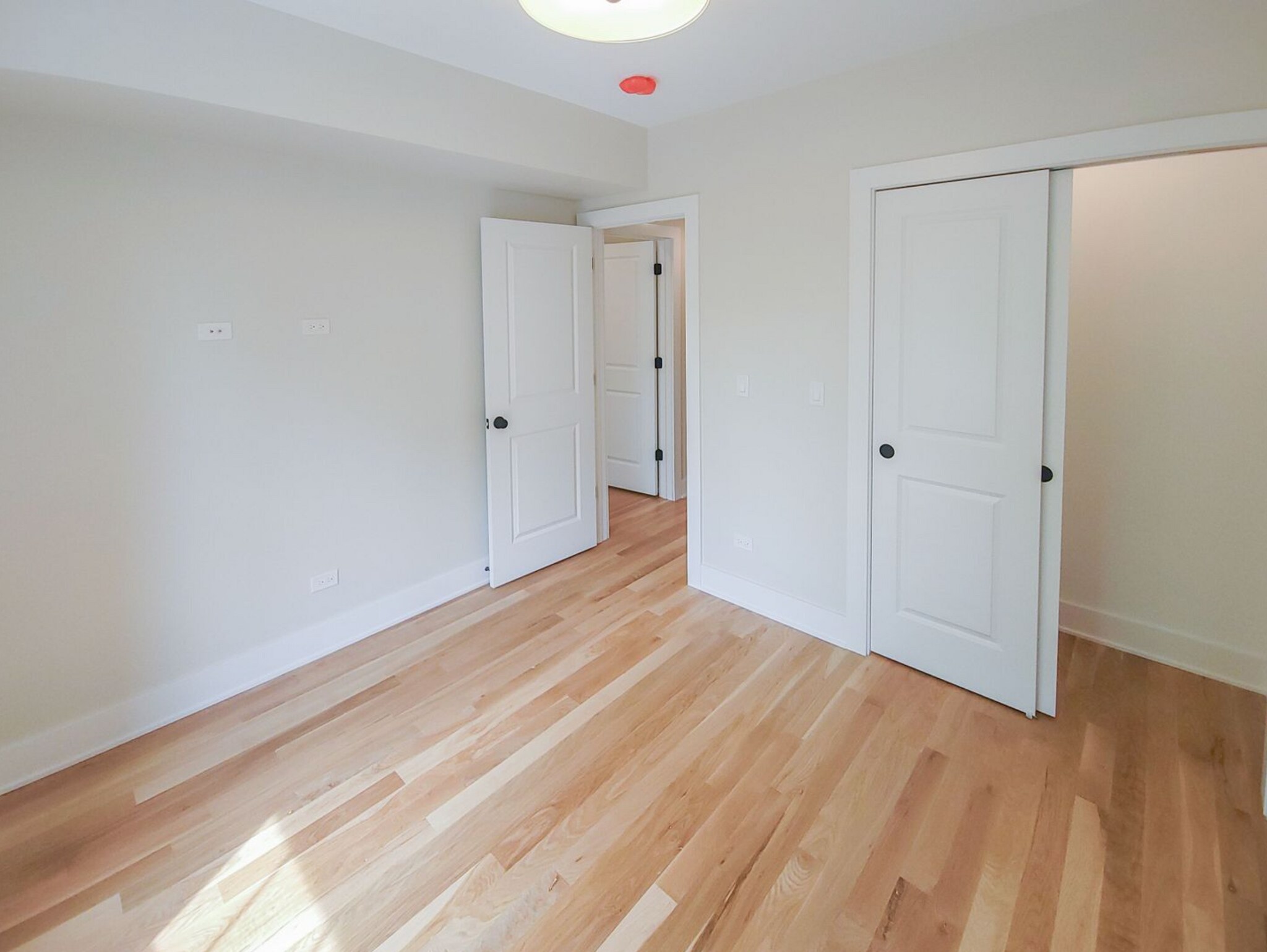 Building Photo - 4853 N Seeley Ave