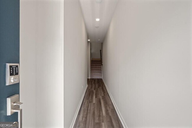 Building Photo - 225 Matson Run