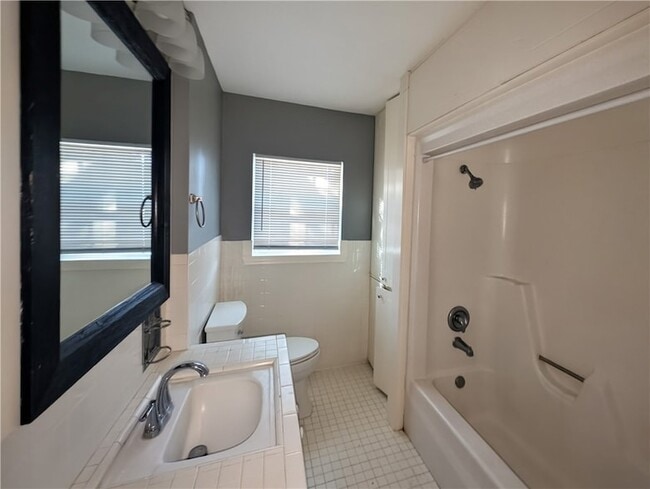 Building Photo - 4110 Lowman St